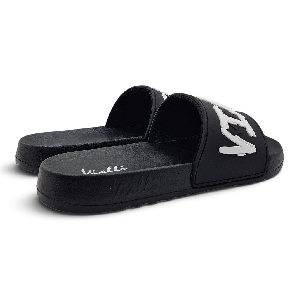 Vialli Khemanai Slide